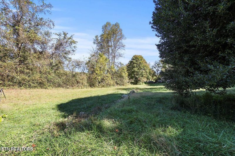 10808 Sam Lee Rd, Knoxville, TN 37932