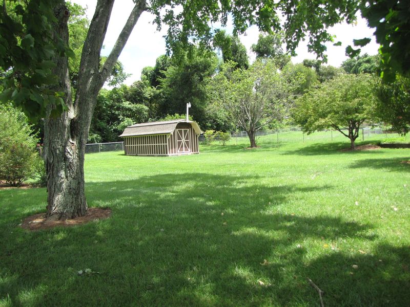 10808 Thornton Dr, Knoxville, TN 37934