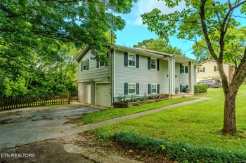 10809 Ashford Dr, Knoxville, TN 37934