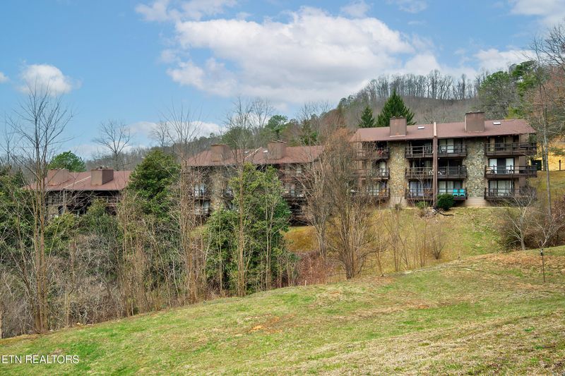 1081 Cove Rd #832, Sevierville, TN 37876