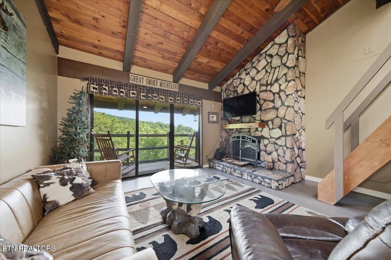 1081 Cove Rd #APT 1033, Sevierville, TN 37876