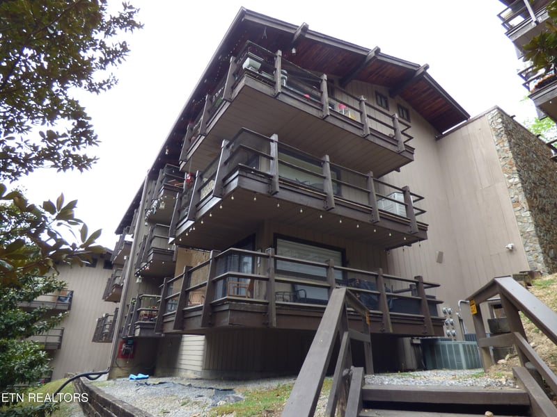 1081 Cove Rd #APT 821, Sevierville, TN 37876
