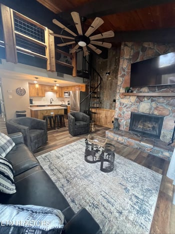 1081 Cove Rd #APT 834, Sevierville, TN 37876