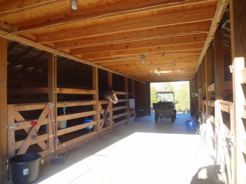 1081 Laurel Bluff Rd, Kingston, TN 37763