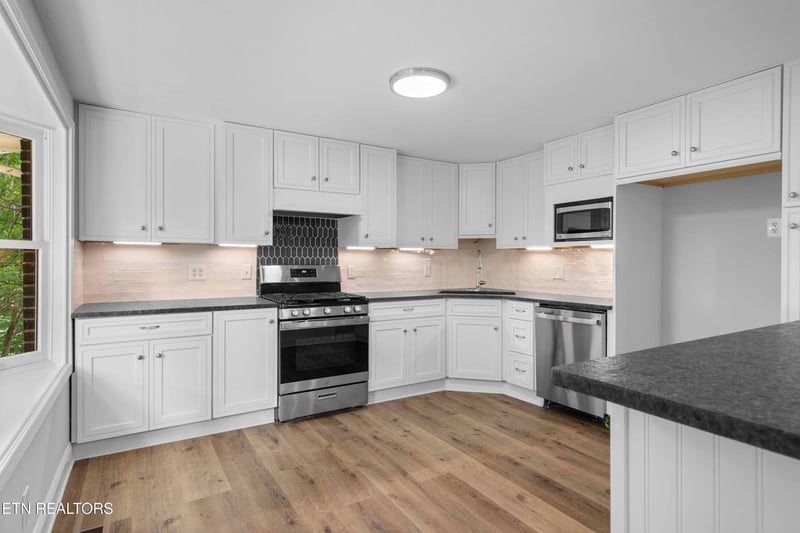10829 Sonja Dr, Knoxville, TN 37934