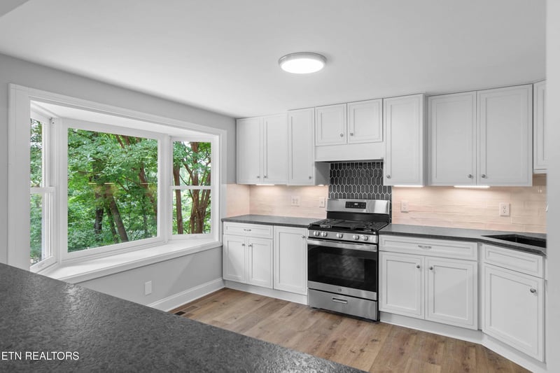 10829 Sonja Dr, Knoxville, TN 37934