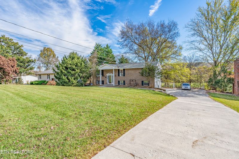 10830 Dundee Rd, Knoxville, TN 37934