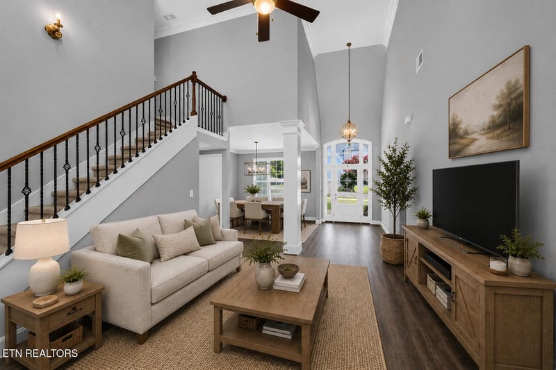 1084 Hillside Ln, Lenoir City, TN 37771