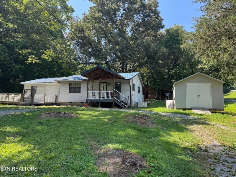 1085 Obes Branch Rd, Sevierville, TN 37876