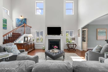 10850 Hunters Knoll Ln, Knoxville, TN 37932