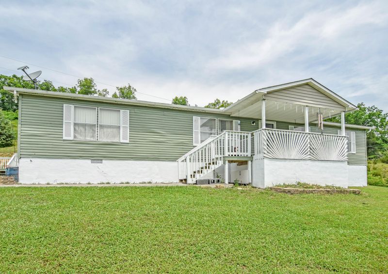 1086 Powder Springs Rd, Sevierville, TN 37876