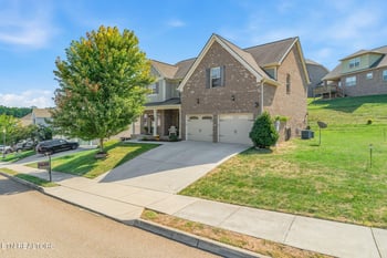 10862 Laurel Glade Ln, Knoxville, TN 37932