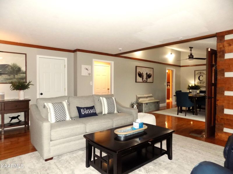 1087 Keith Ln, Morristown, TN 37813
