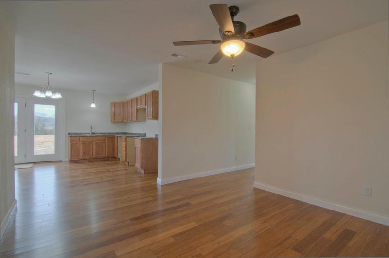 1088 Lookout Dr, Rutledge, TN 37861