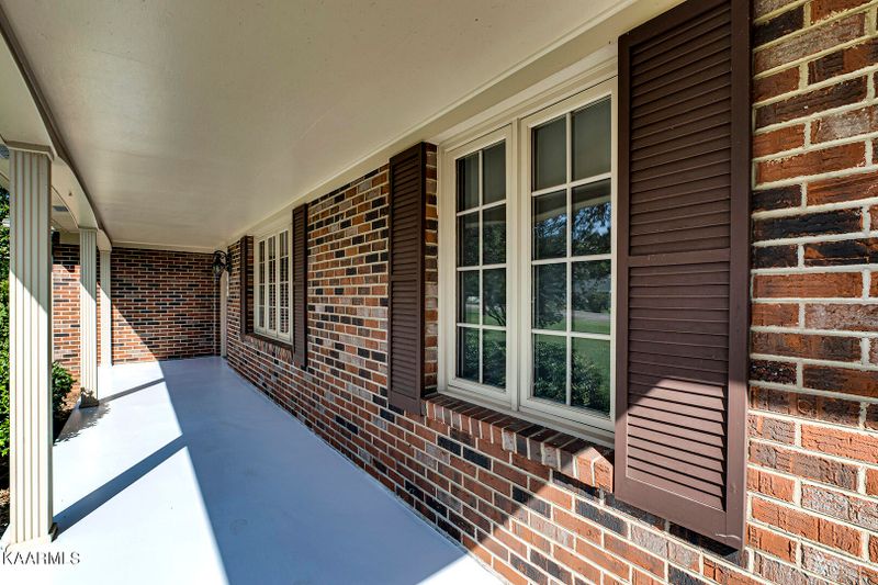 109 Albright Rd, Oak Ridge, TN 37830