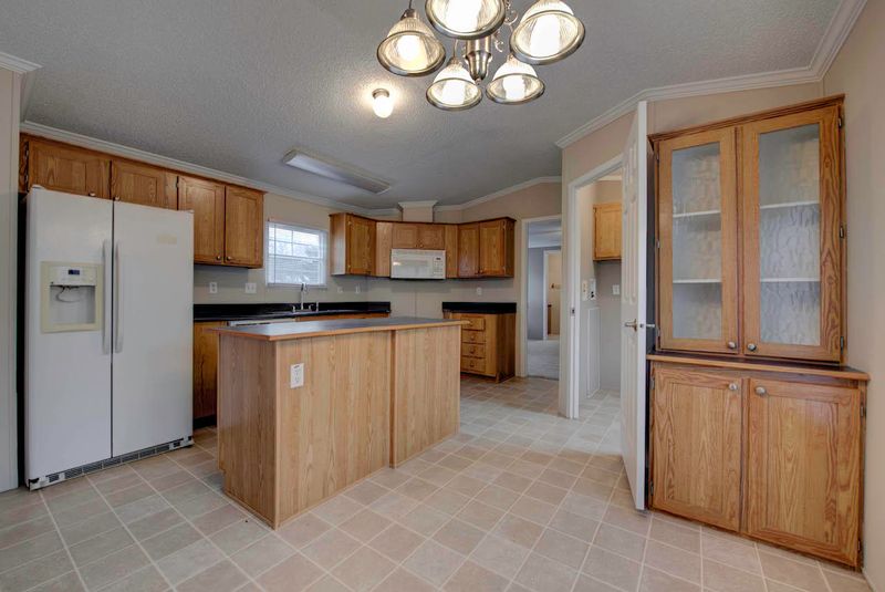 109 Avalon Ct, Madisonville, TN 37354