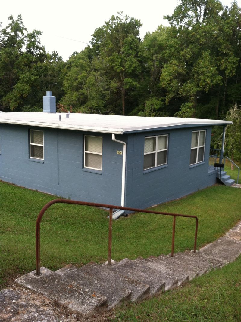 109 Bennett Ln, Oak Ridge, TN 37830