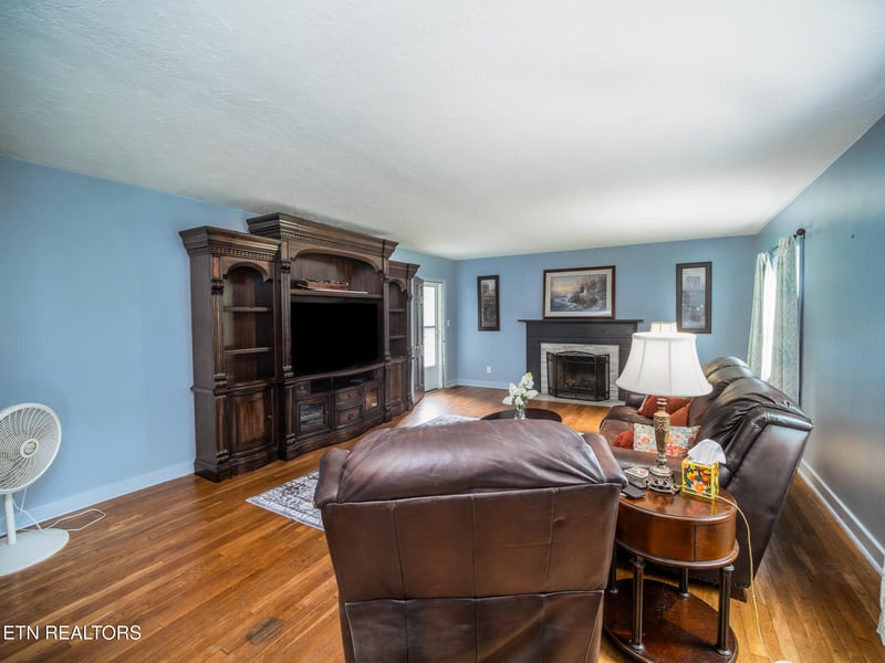 109 Bona Rd, Knoxville, TN 37914