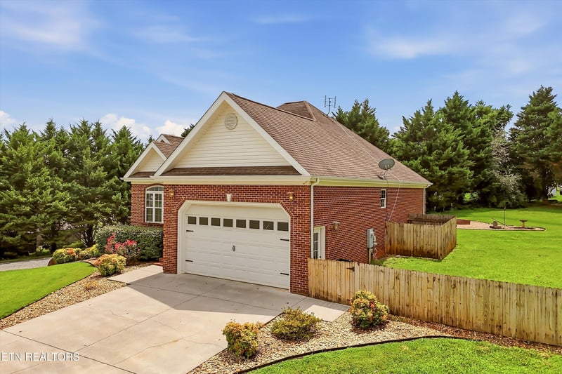 109 Brooklyn Cir, Madisonville, TN 37354