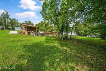 109 Cahill Ln, Oak Ridge, TN 37830
