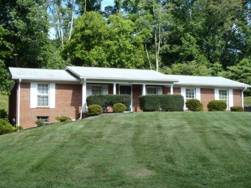 109 California Ave, Oak Ridge, TN 37830
