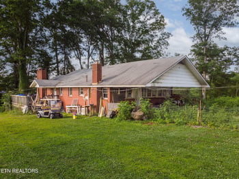 109 Camp Howard Rd, Oakdale, TN 37829