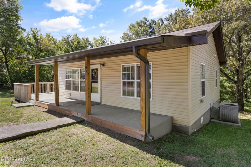 109 Cedar Ridge Rd, Knoxville, TN 37924