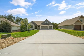 109 Chahyga Way, Loudon, TN 37774