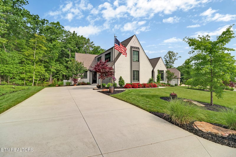 109 Chestnut Ridge Ct, Crossville, TN 38558