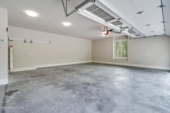 109 Chestnut Ridge Ct, Crossville, TN 38558