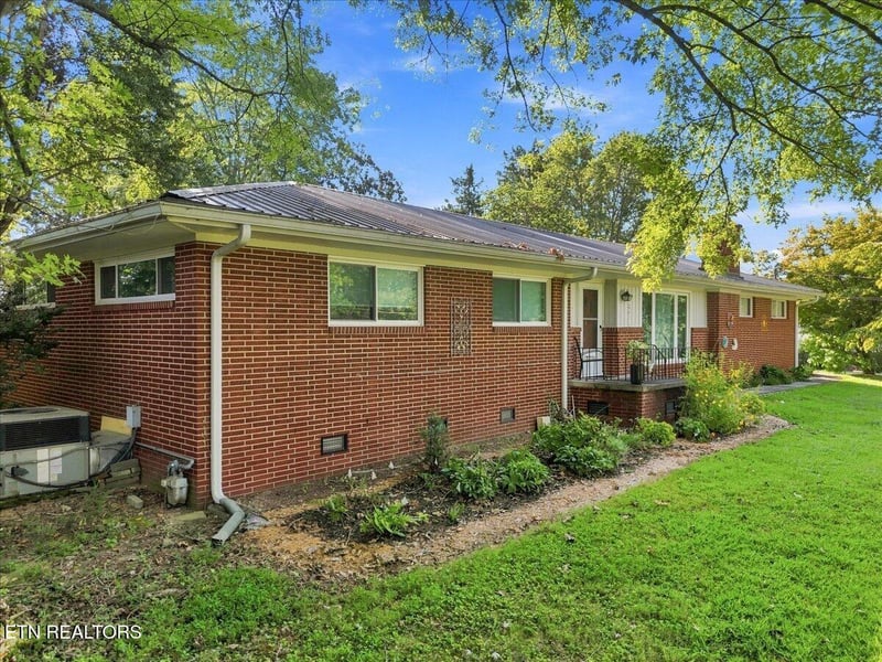 109 Dartmouth Cir, Oak Ridge, TN 37830