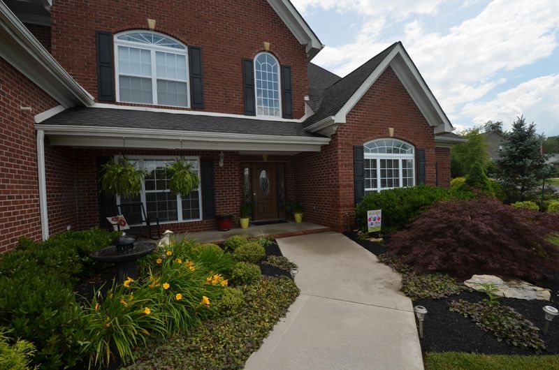 109 Downing Dr, Oak Ridge, TN 37830