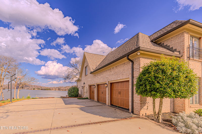 109 Driftwood Ct, Lenoir City, TN 37772