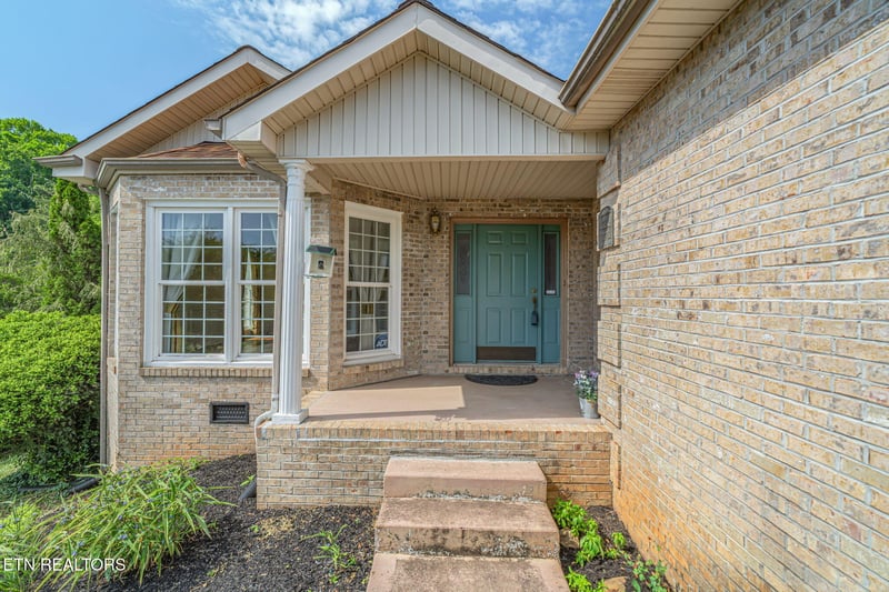 109 Farmington Pl, Clinton, TN 37716