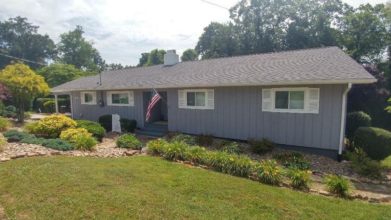 109 Glendale Ln, Oak Ridge, TN 37830