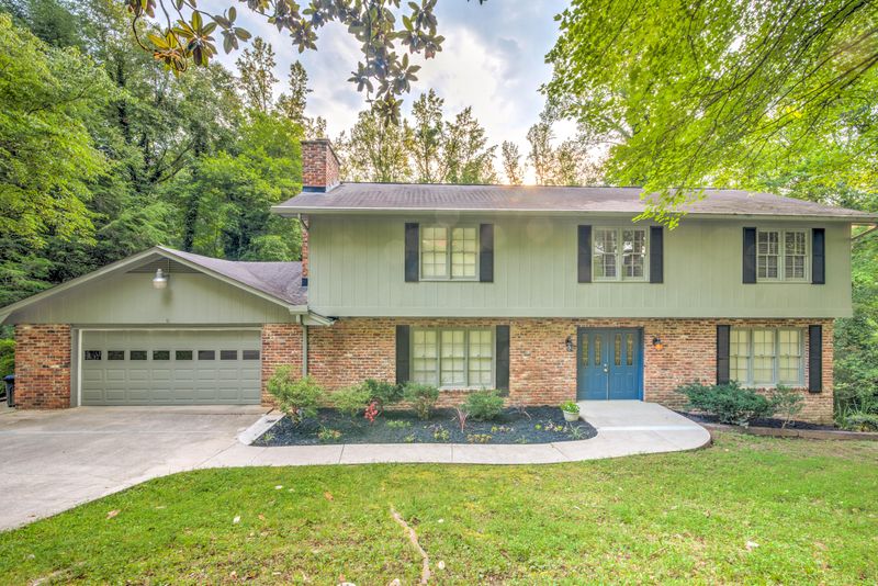 109 Greystone Dr, Oak Ridge, TN 37830