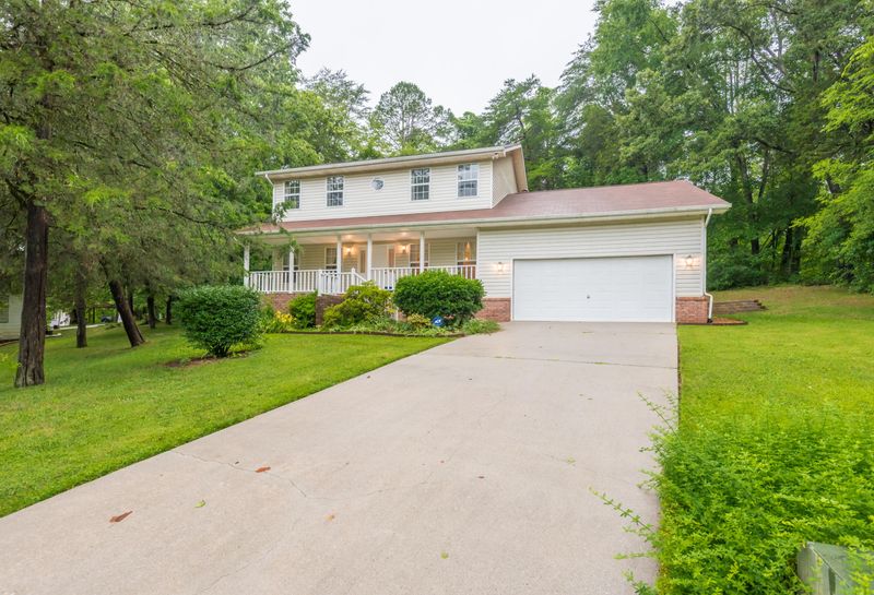 109 Hollbrook Ln, Oak Ridge, TN 37830