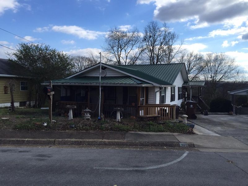 109 Jersey Ln, Oak Ridge, TN 37830