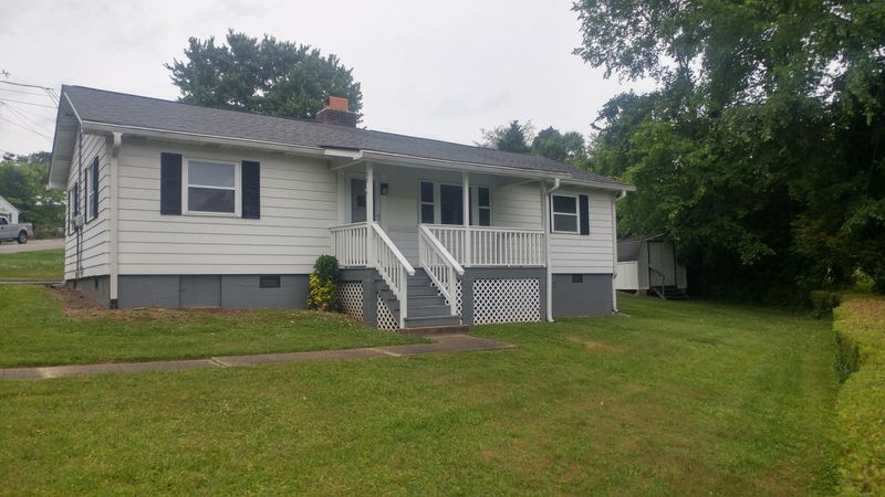 109 Kingsley Rd, Oak Ridge, TN 37830