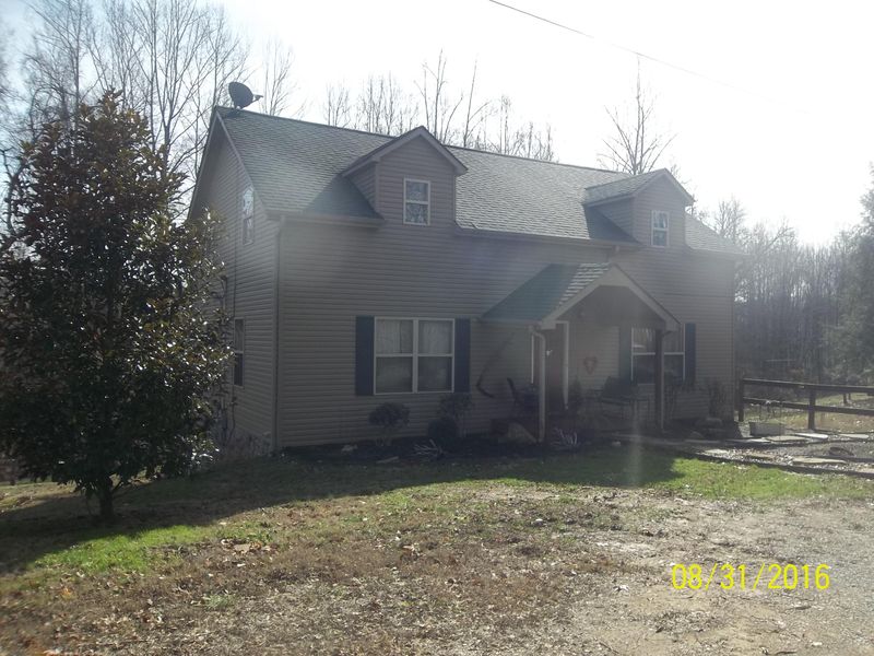 109 Lowe Ln, Wartburg, TN 37887