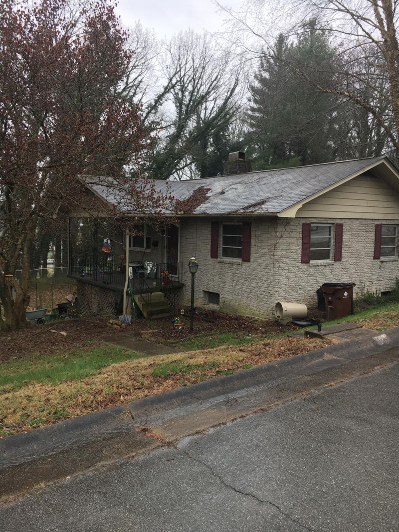 109 Maple Ln, Oak Ridge, TN 37830