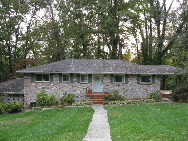 109 Middlebury Rd, Oak Ridge, TN 37830