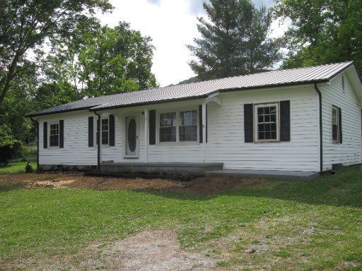 109 Mountain View Rd, Caryville, TN 37714