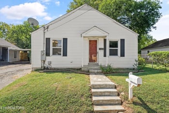 109 N Magnolia St, Maryville, TN 37801