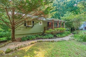 109 N Tampa Ln, Oak Ridge, TN 37830
