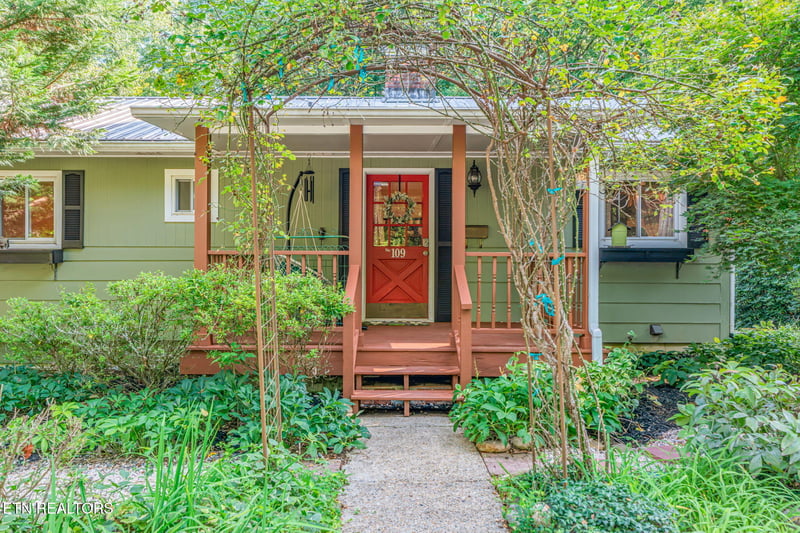 109 N Tampa Ln, Oak Ridge, TN 37830