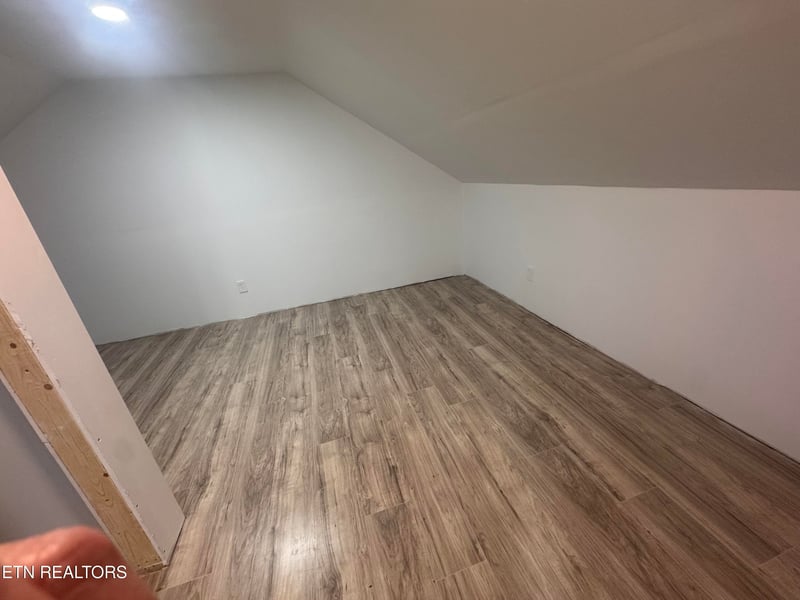 109 Niagara Ln, Oak Ridge, TN 37830