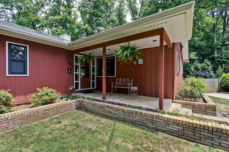 109 Oneida Ln, Oak Ridge, TN 37830
