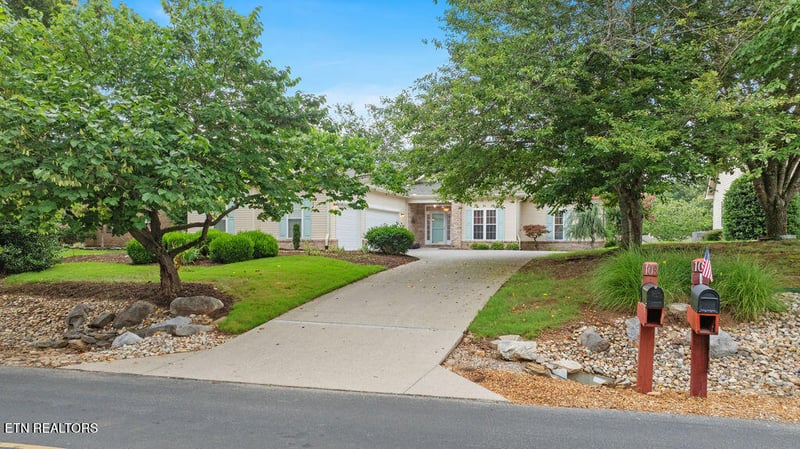 109 Oohleeno Way, Loudon, TN 37774