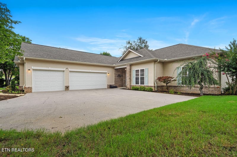109 Oohleeno Way, Loudon, TN 37774